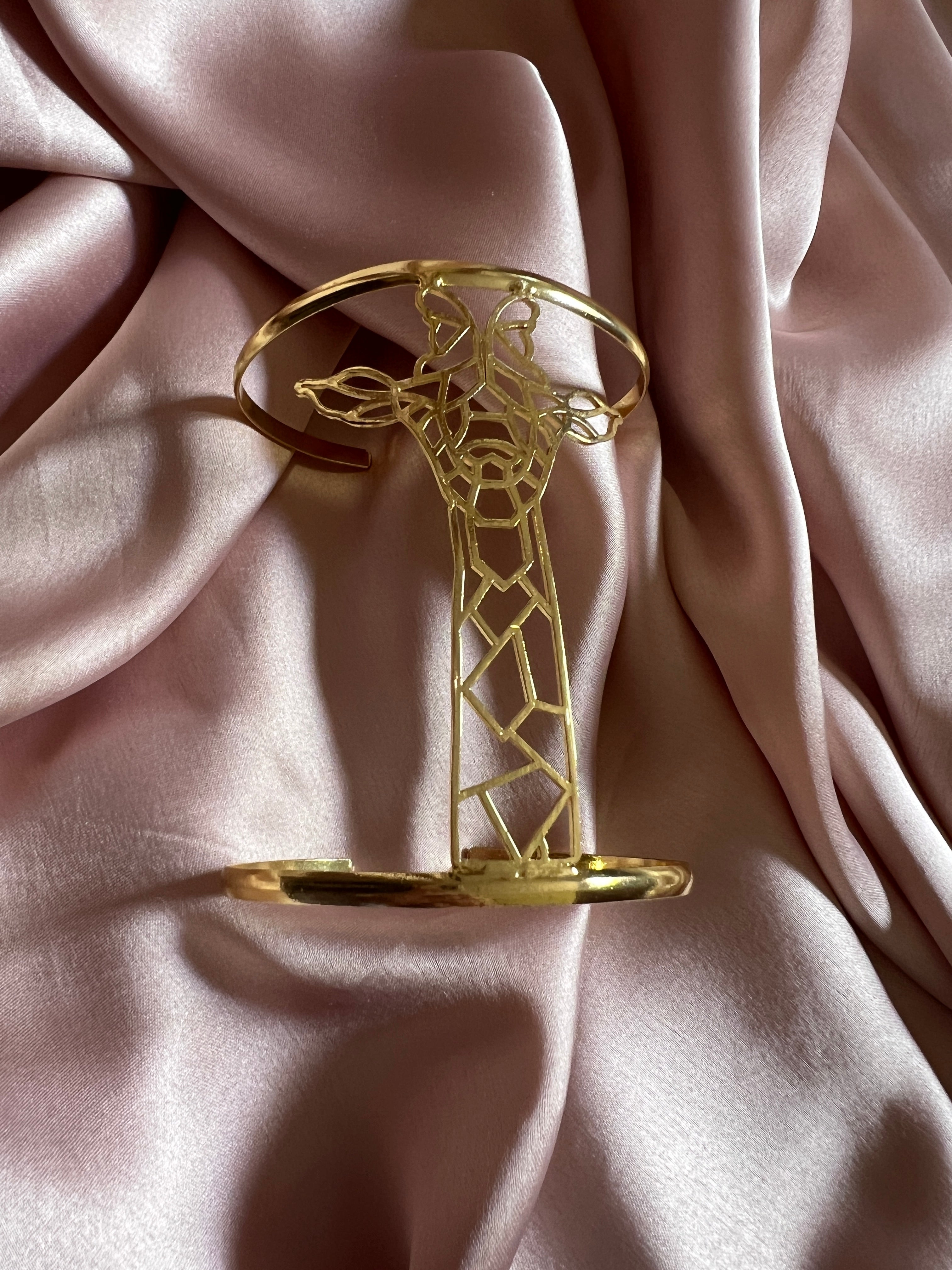 Giraffe cuff