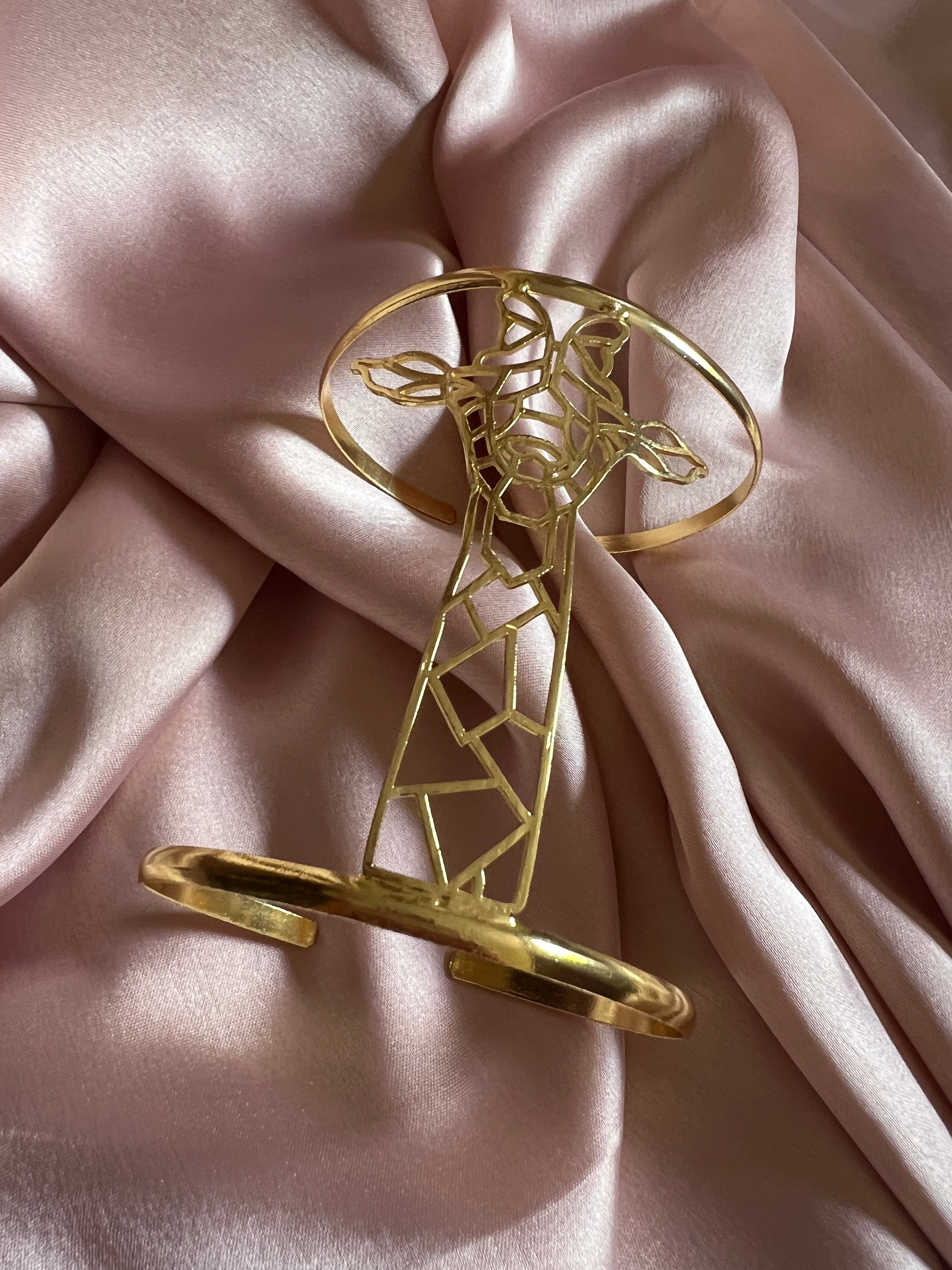 Giraffe cuff