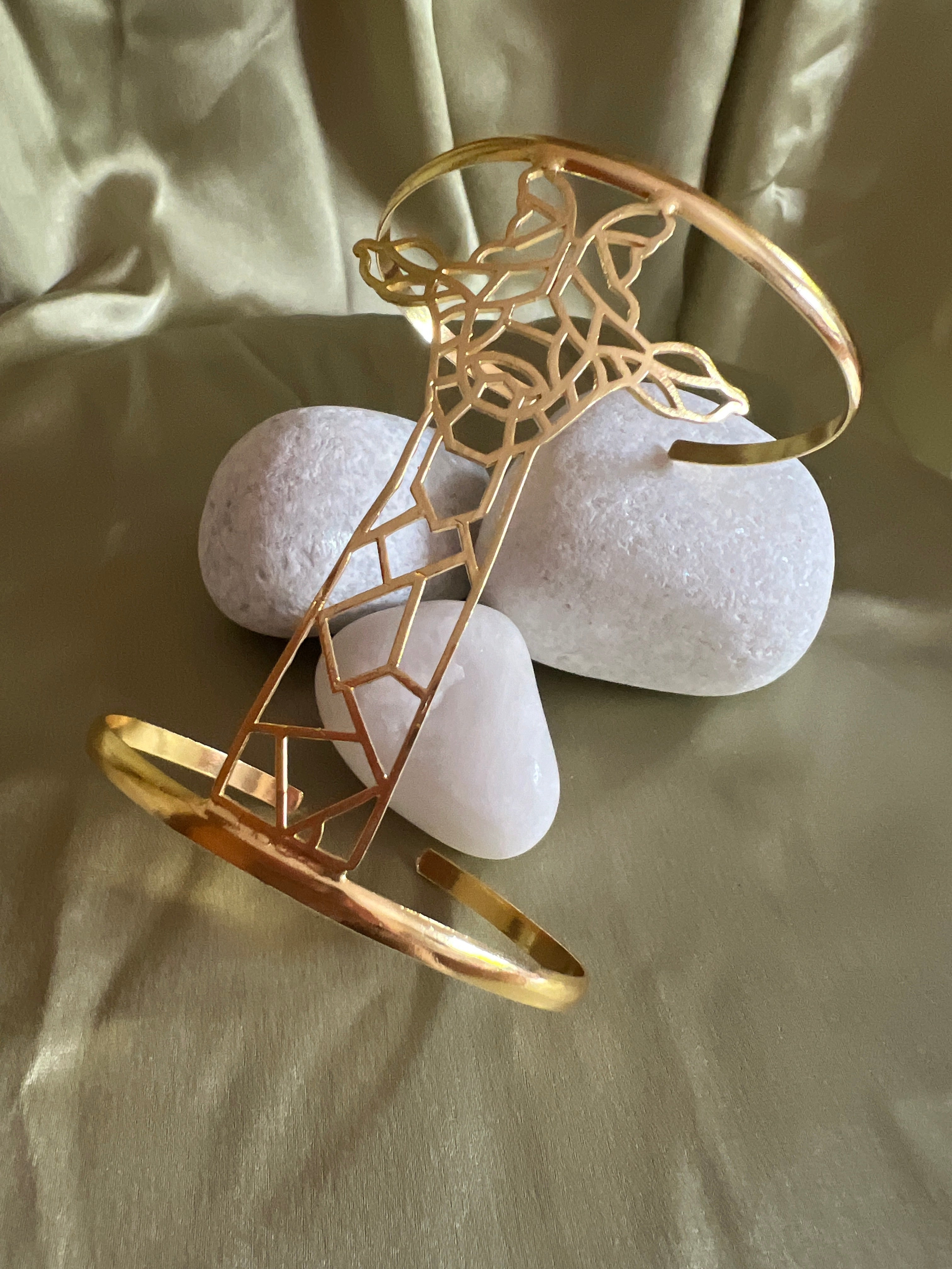 Giraffe cuff