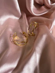 Linear hoops